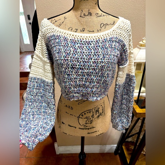 Multicolor Knit Cropped Sweater - Picture 2 of 4